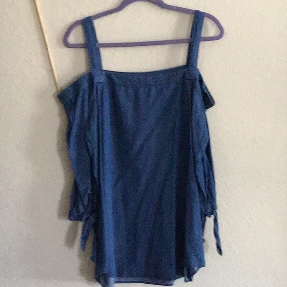 Soft blue cotton cold shoulder top with sleeve gathering and tie detailing - Picture 5 of 7